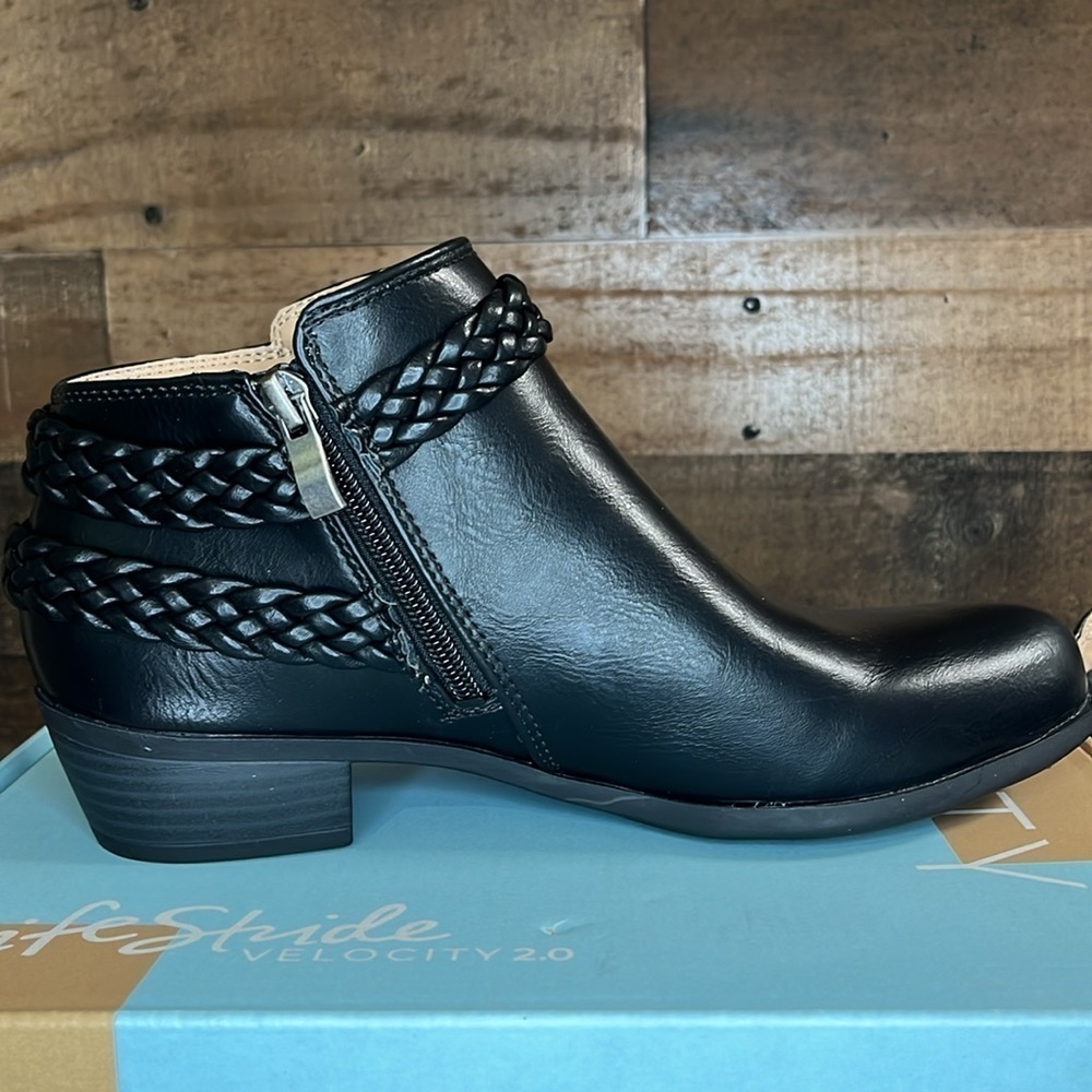 LifeStride Women's Adriana Ankle Black Bootie Boot Women’s Size 8.5 Wide - Picture 6 of 11